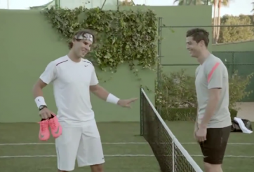 Video: Rafael Nadal chất vấn CR7 với màn chơi tennis bằng chân